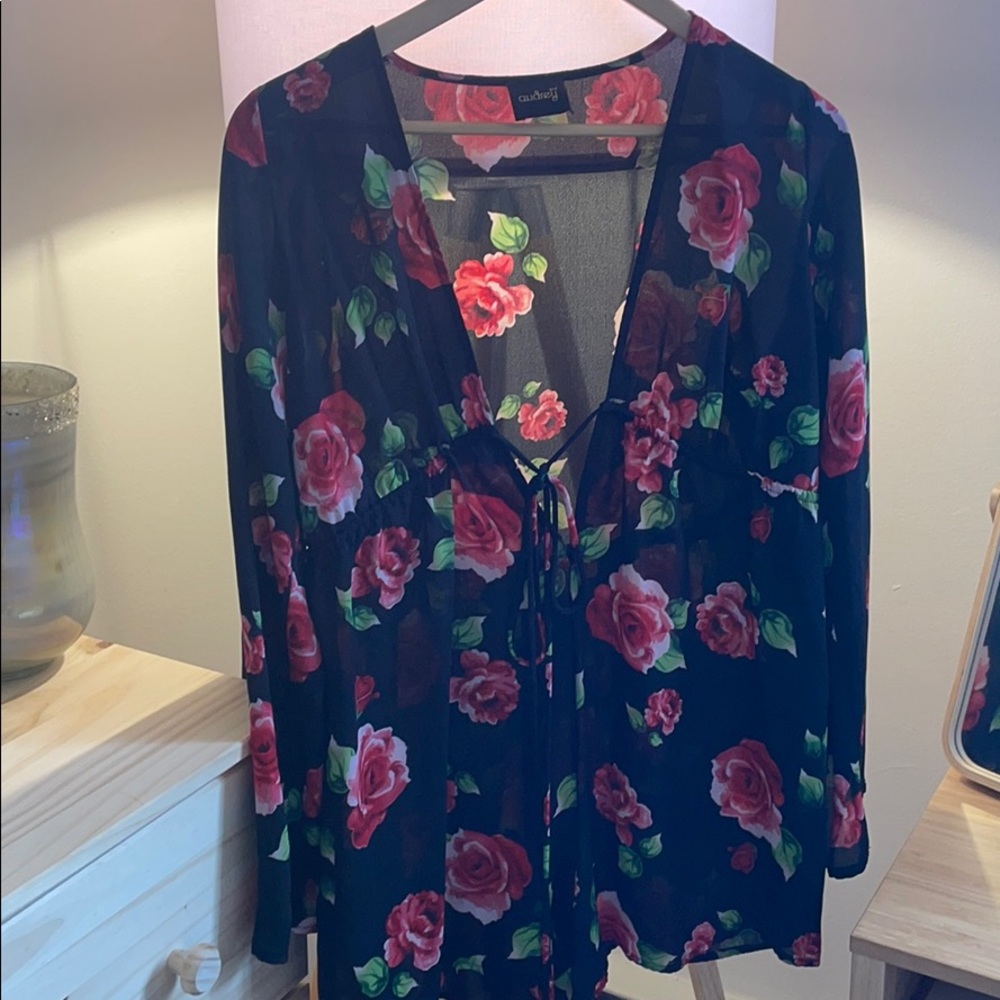 Rose patterned romper